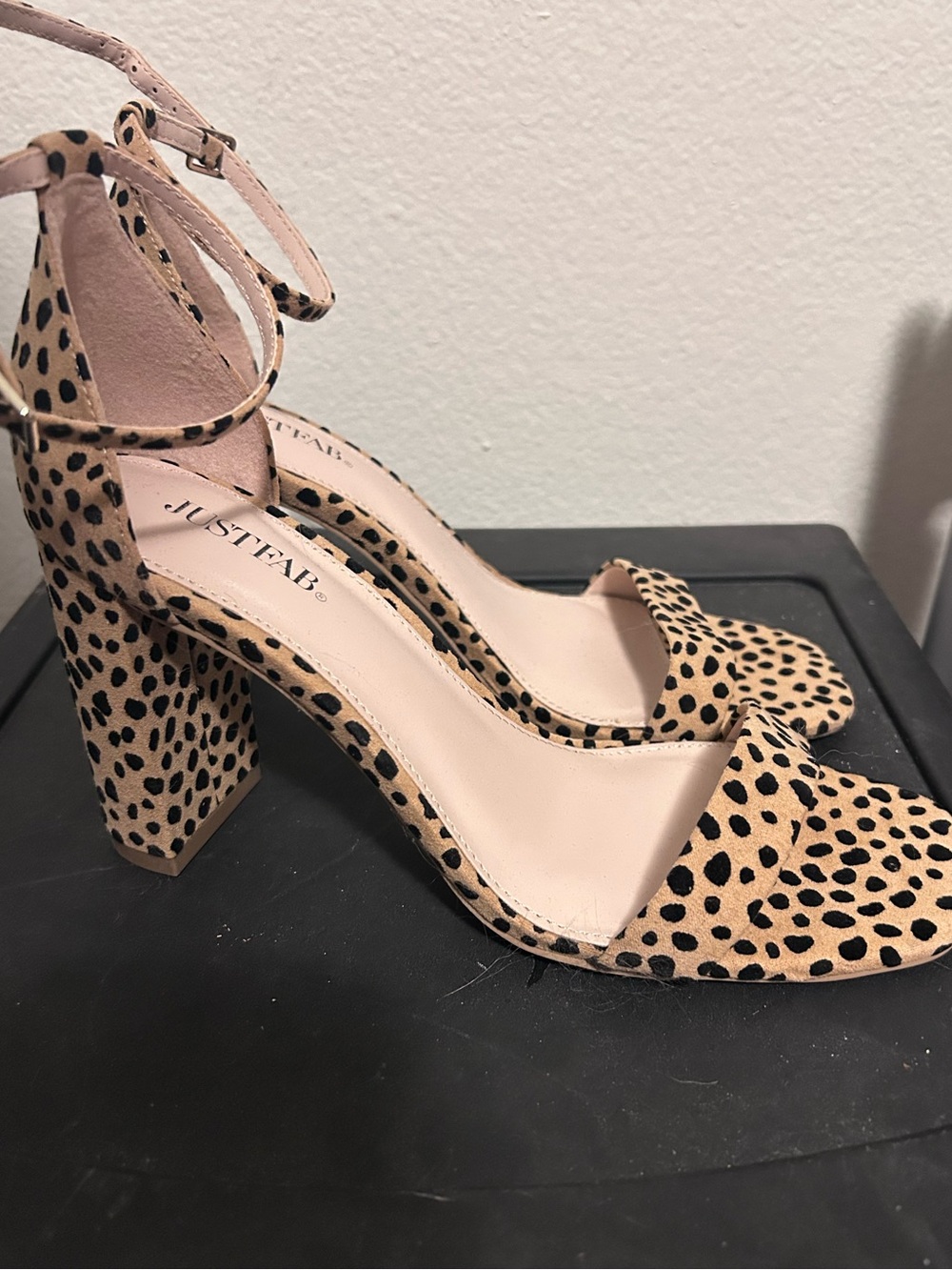 JUSTFAB Tan Leopard Print Ankle Strap Block Heels Women’s Size 7.5
